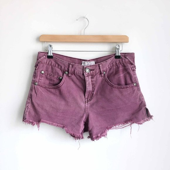 Free People cut-off denim shorts - size 27 - Picture 1 of 7